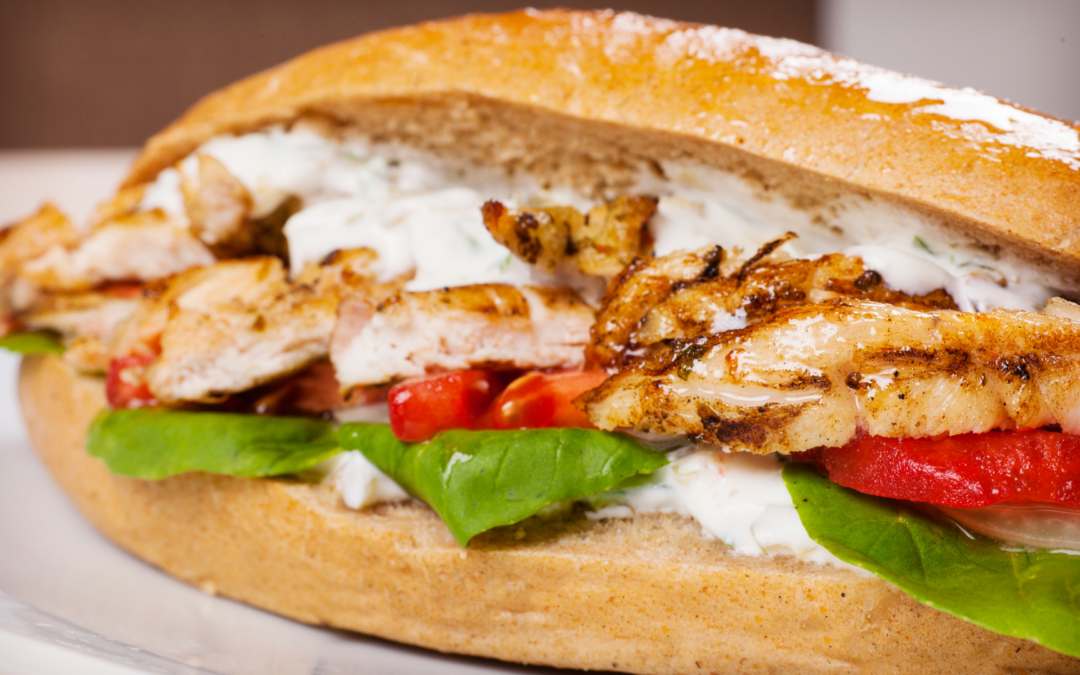 Recette du sandwich poulet et fromage ail et fines herbes