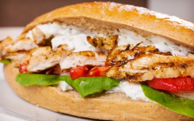 Recette du sandwich poulet et fromage ail et fines herbes